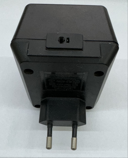 12V 20VA 220V 50Hz  Type PN20 IP40 Trafo mit Buchse für Lautsprecherstecker Netzteil Adapter