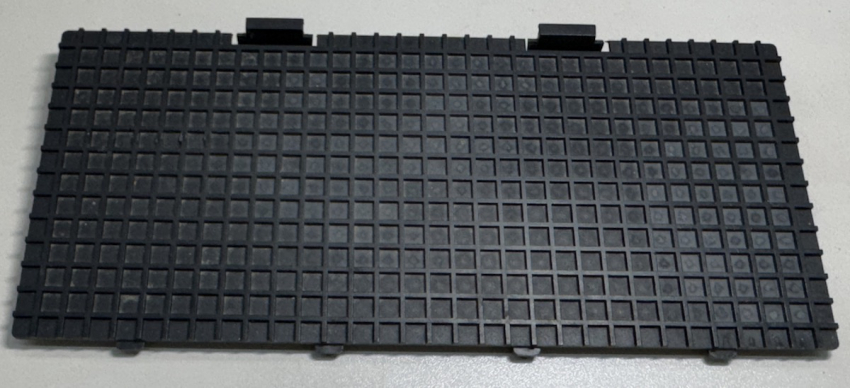 Plastic battery compartment cover for Grundig Satellit 1400.