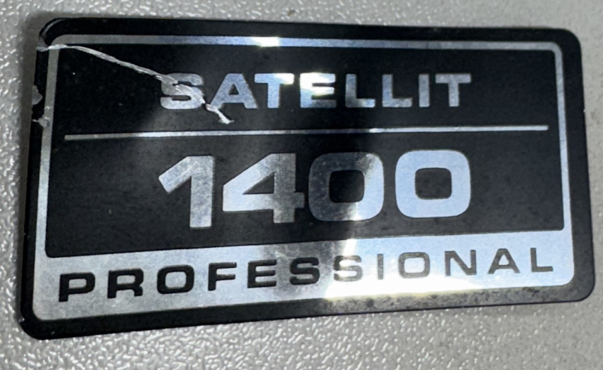 Original badge / emblem “Satellit 1400 Professional”