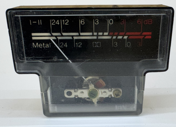 Analoges VU-Meter 18X-3 / 118Y-2 – aus ITT 3020 – Made in Japan